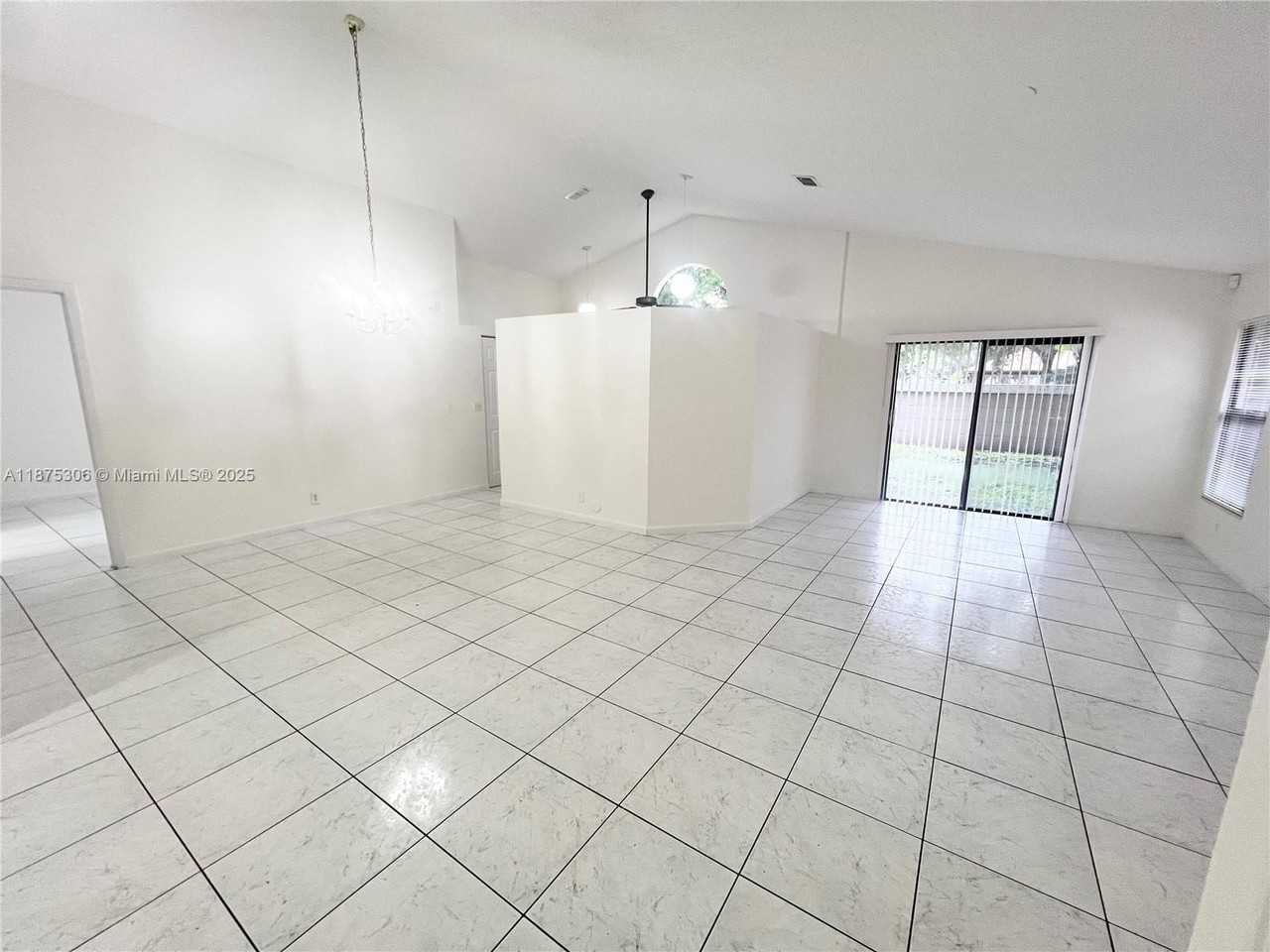 210 Maddy Lane - Photo 3 of 21