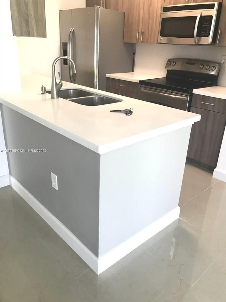 10691 Sw 155th Pl #1509 - Photo 2 of 16