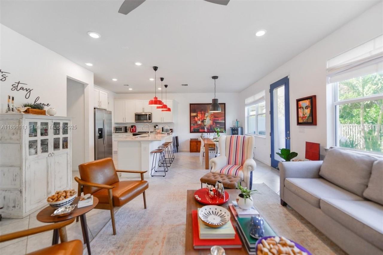 4735 Eucalyptus Dr - Photo 3 of 50