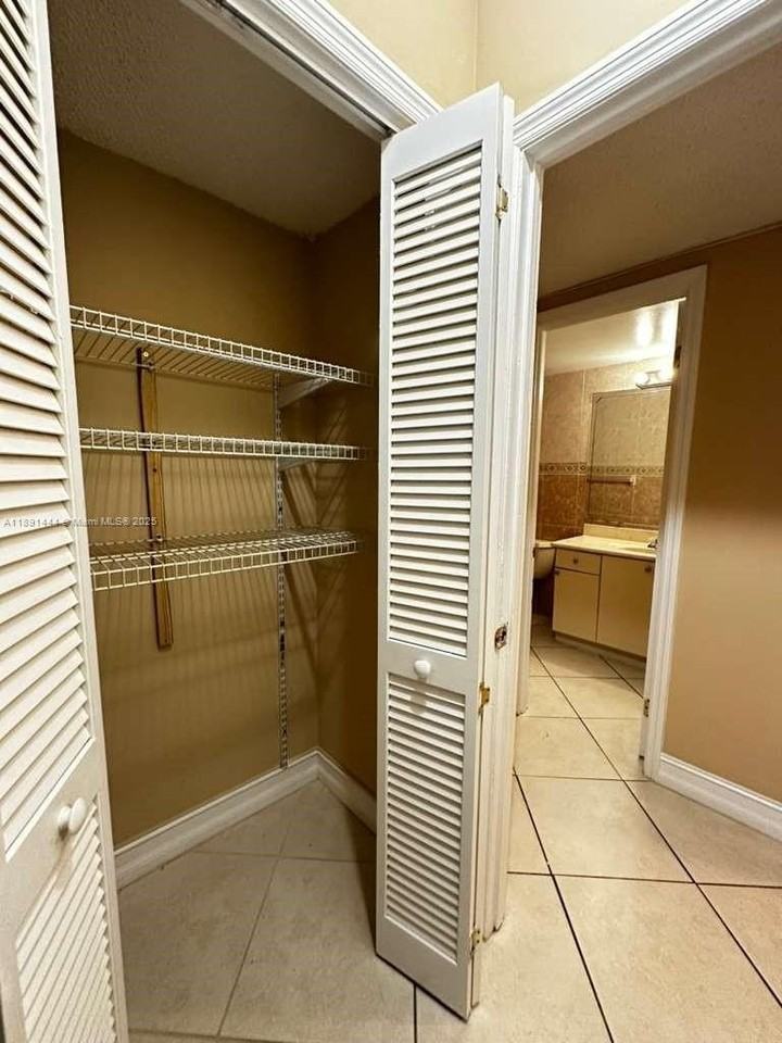 1455 North Treasure Drive #2N - Photo 6 of 6