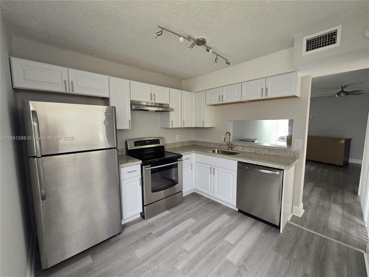 1400 Jefferson Drive #1400F - Photo 2 of 13