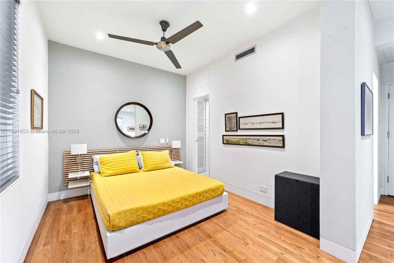 732 Euclid Ave #3 - Photo 5 of 9