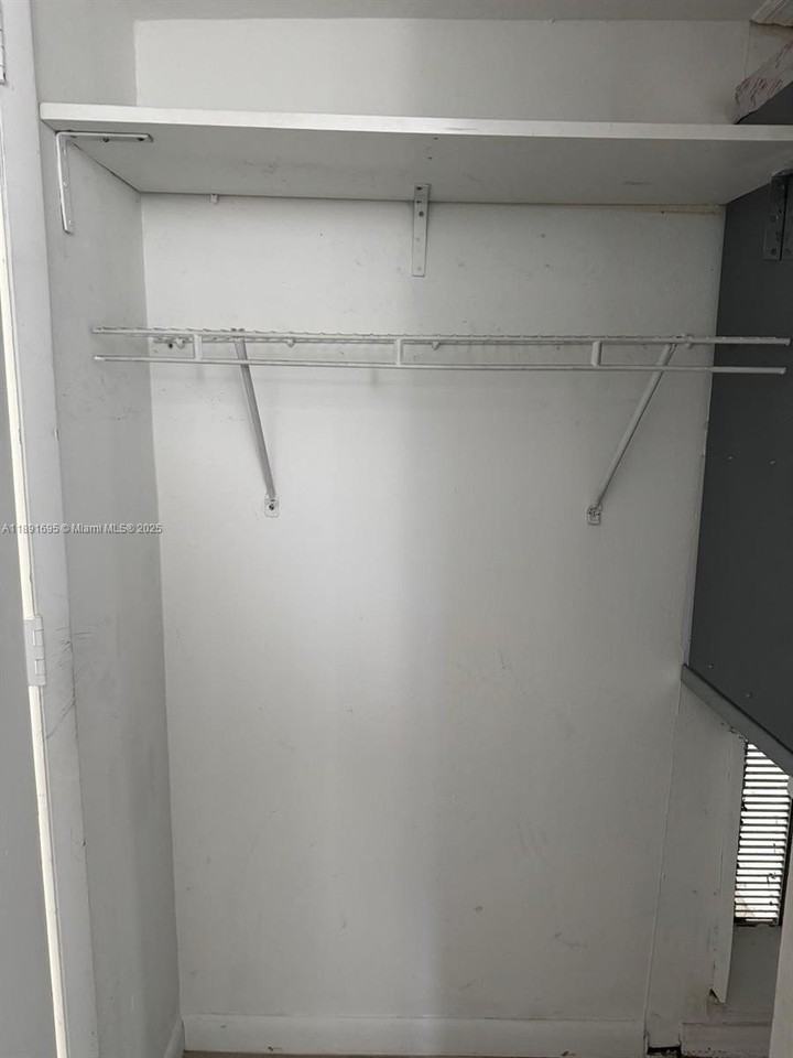 660 Ne 88th Ter #2 - Photo 6 of 7