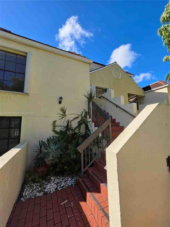 13004 Sw 88th Ter S #13004 - Photo 5 of 36