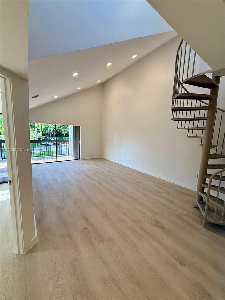 13004 Sw 88th Ter S #13004 - Photo 7 of 36