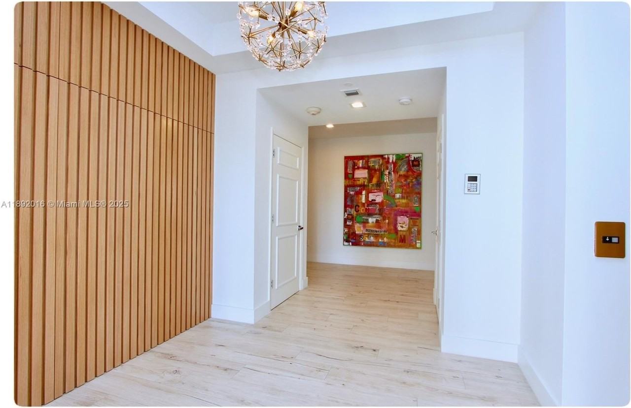 3500 Island Blvd - Photo 5 of 44