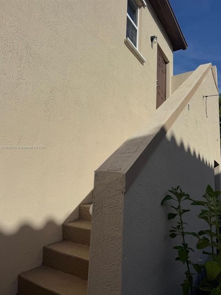 9050 Sw 169th Path #1