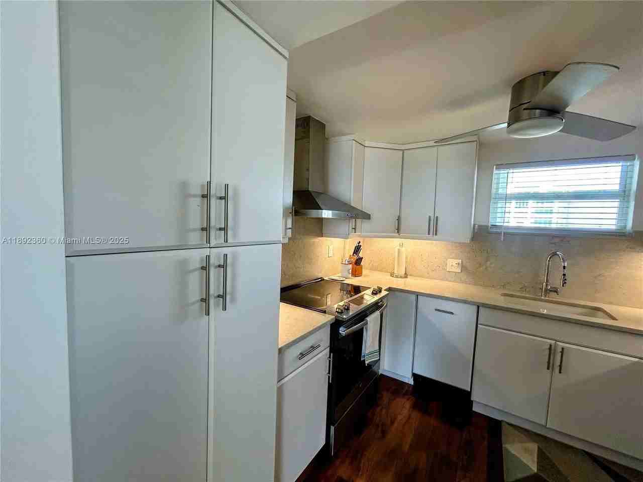 2840 N Ocean Blvd #1008 - Photo 7 of 25