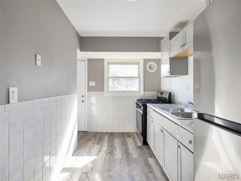 258 Presley Dr - Photo 2 of 10