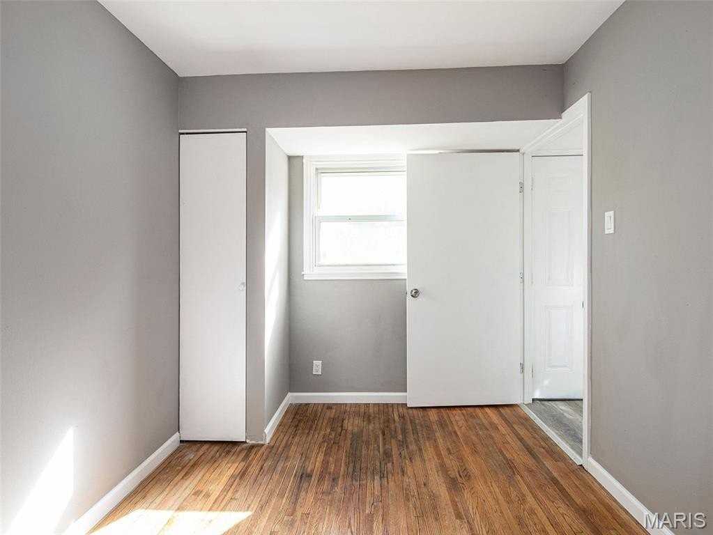 258 Presley Dr - Photo 5 of 10