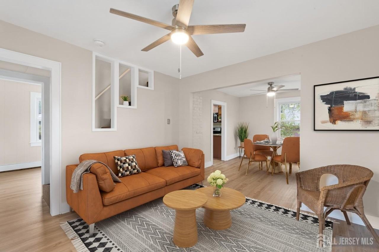 400 Main St - Photo 4 of 19