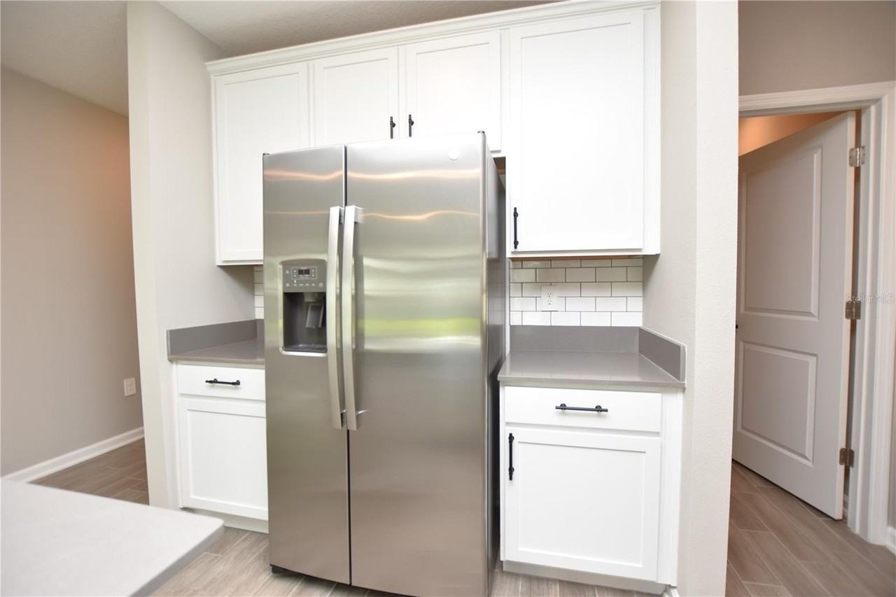 427 Cool Summer Ln - Photo 7 of 33