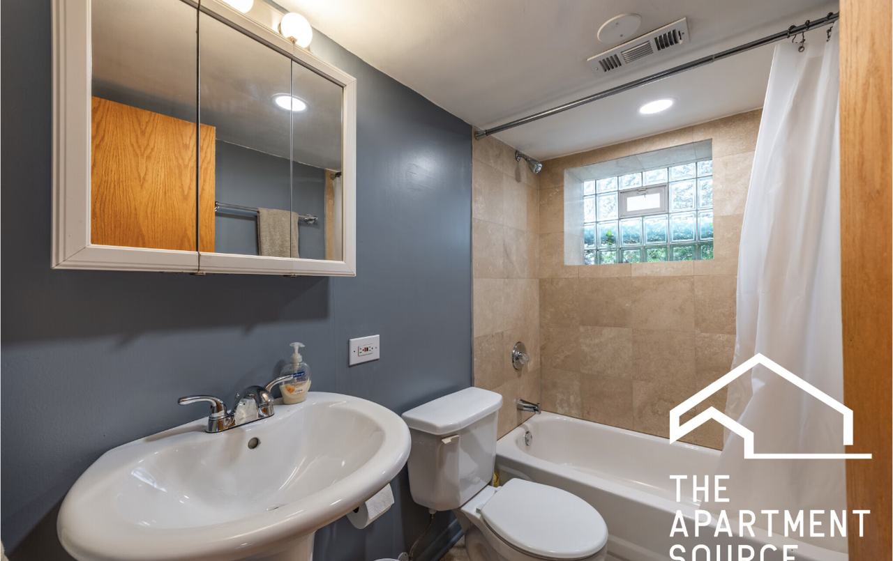 N Washtenaw Ave #1S - Photo 6 of 8