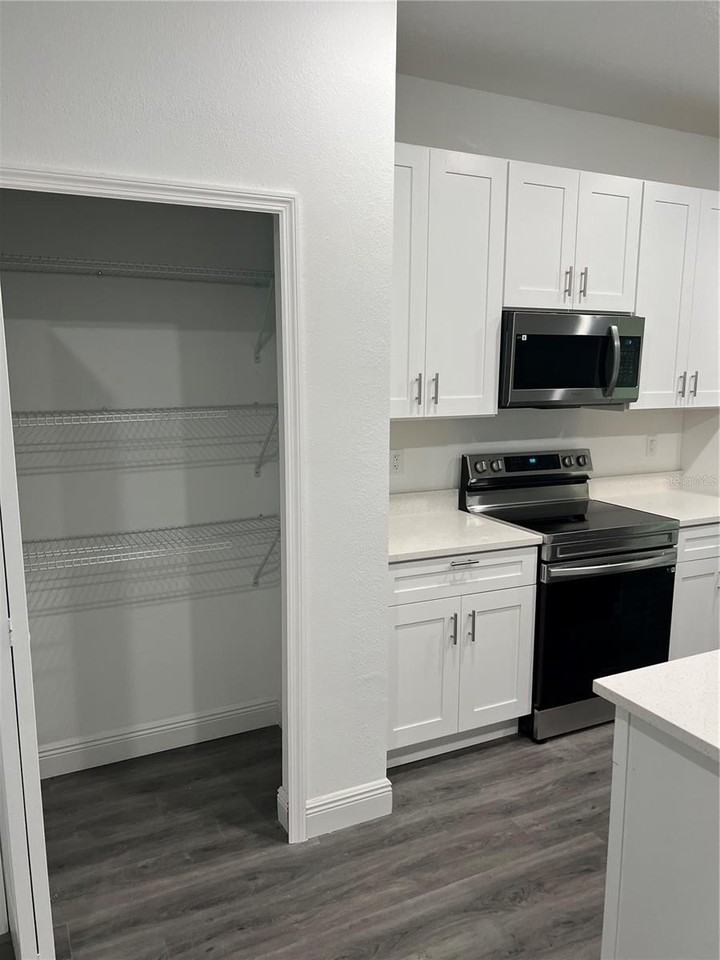 4455 Se 24th St - Photo 4 of 25