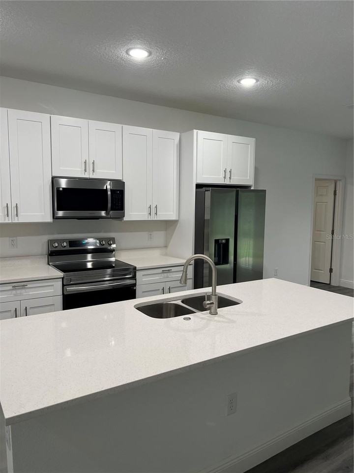 4455 Se 24th St - Photo 5 of 25