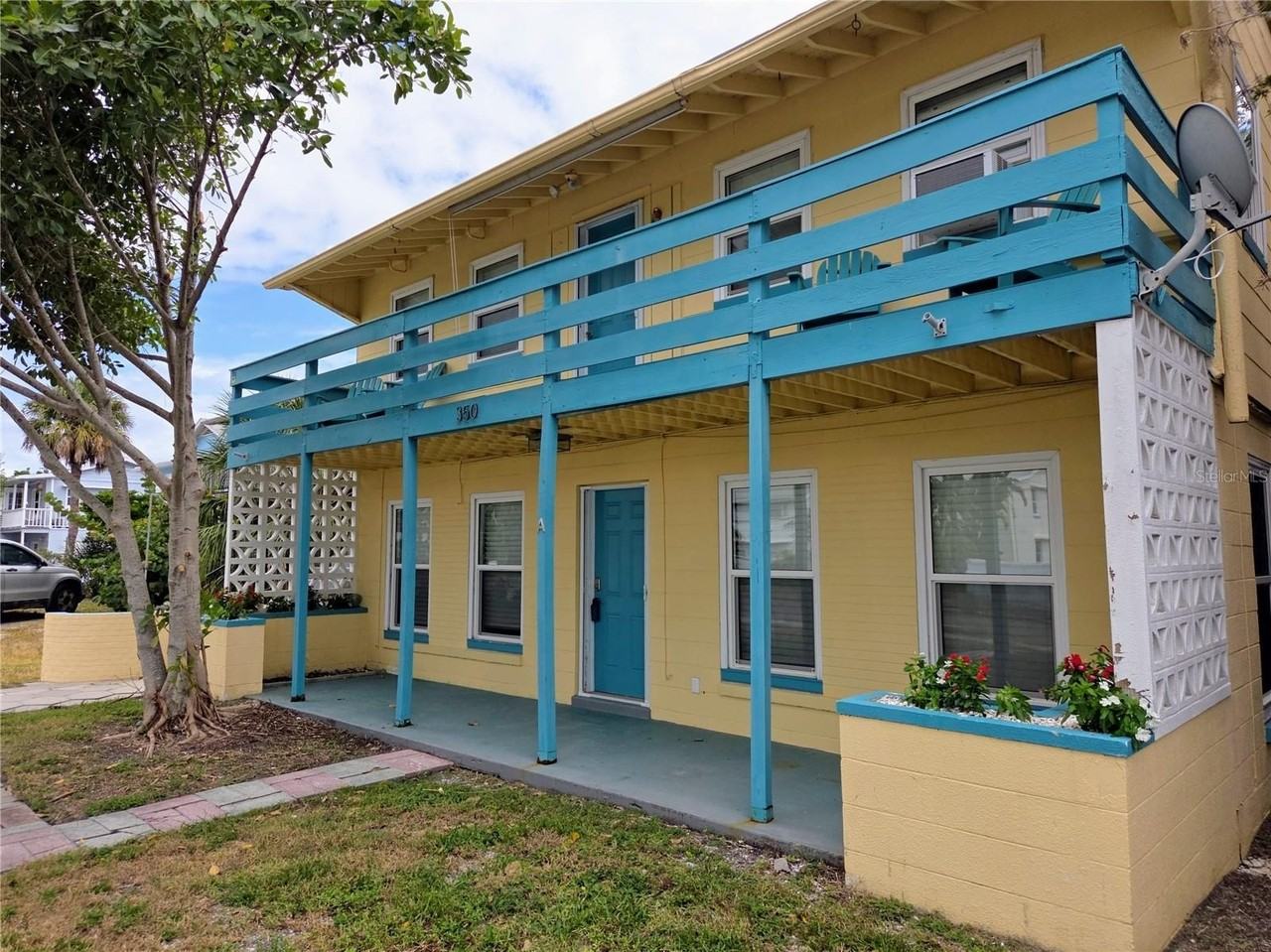 350 80th Ave - Photo 3 of 24