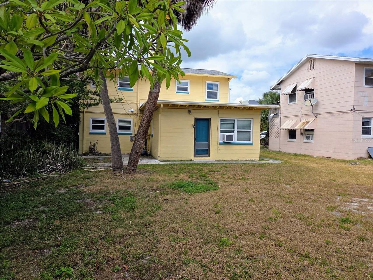 350 80th Ave - Photo 6 of 24