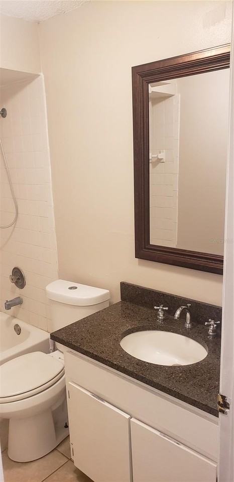 2052 Kings Hwy #7 - Photo 6 of 16