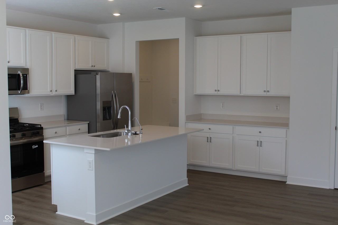 1087 Marston Ln - Photo 6 of 12