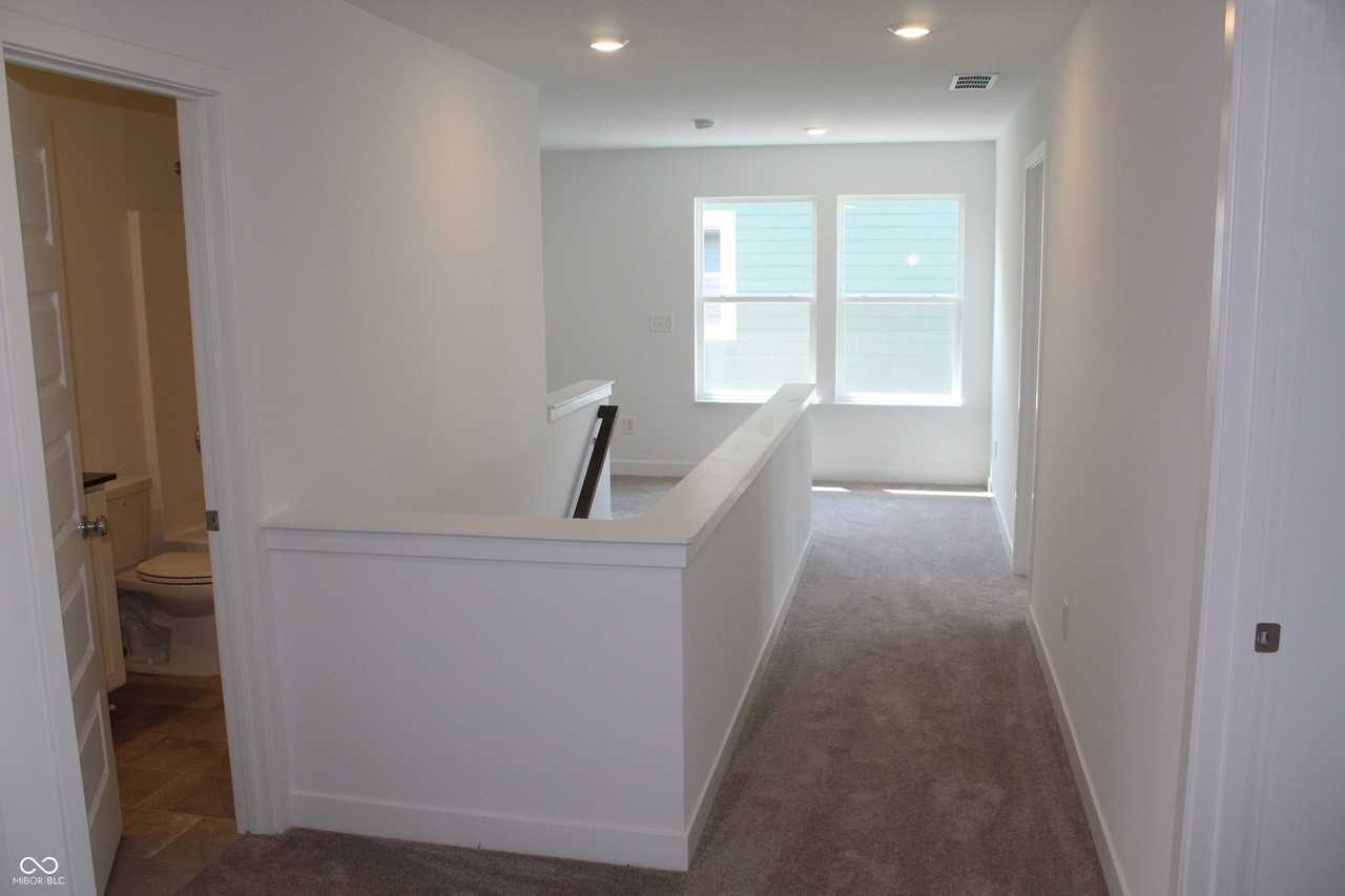 1087 Marston Ln - Photo 7 of 12