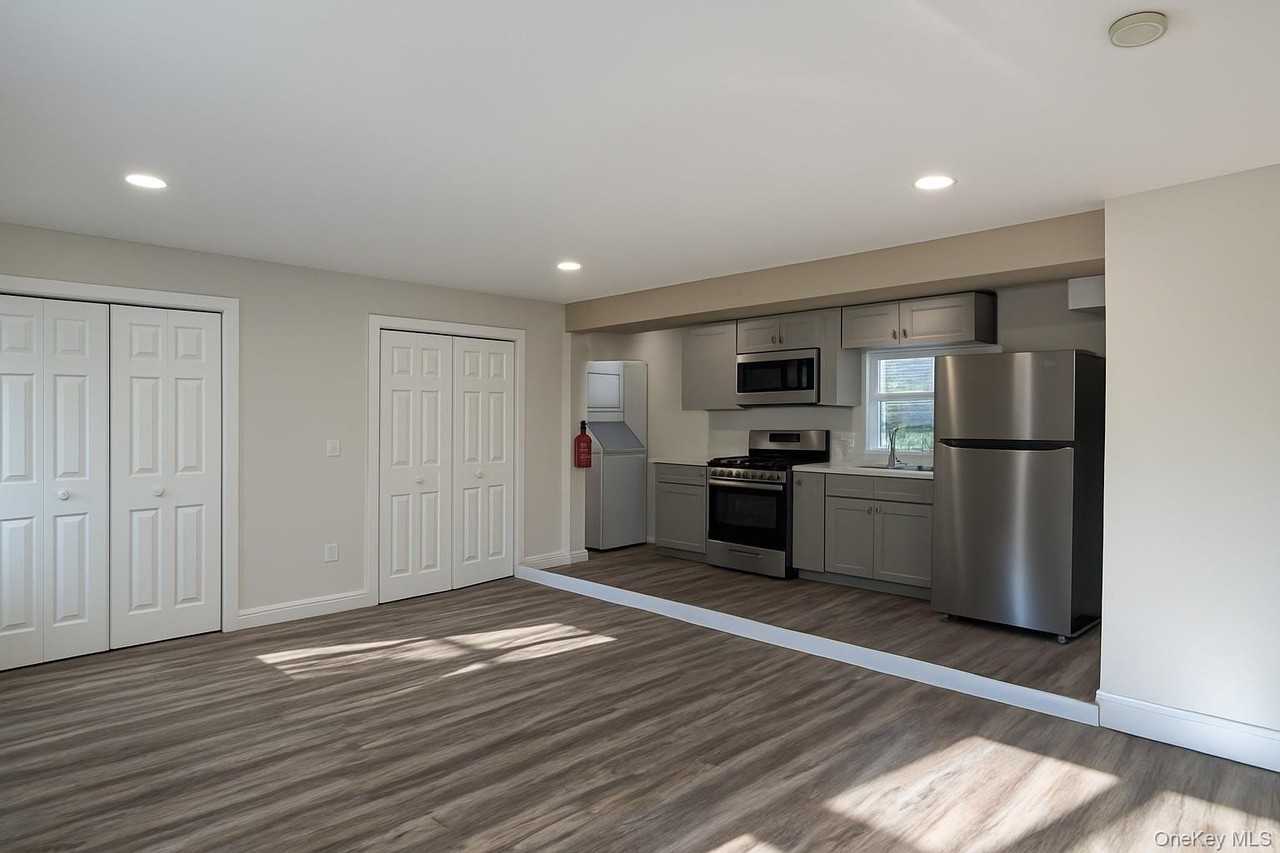 12 Sayer St - Photo 2 of 11