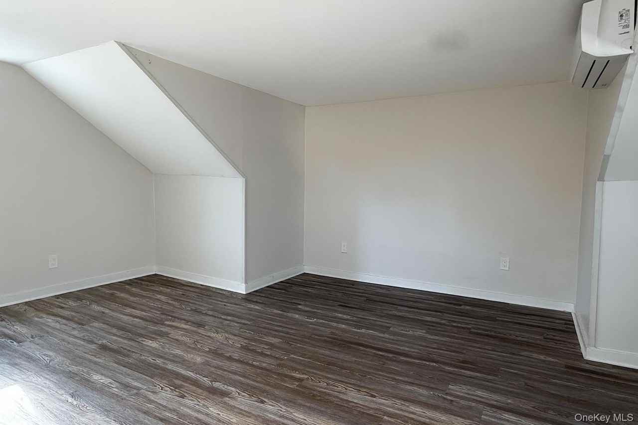 12 Sayer St - Photo 4 of 11