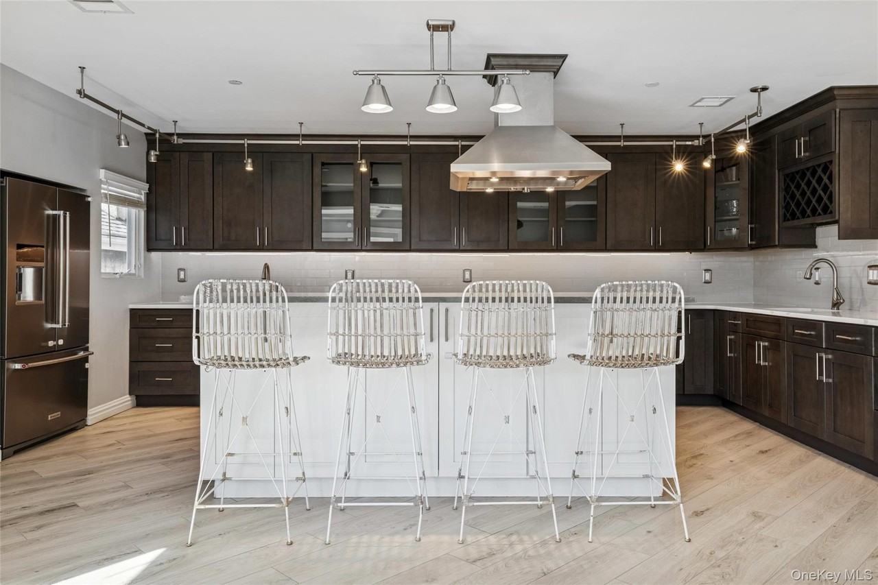 71 Michigan St - Photo 2 of 38