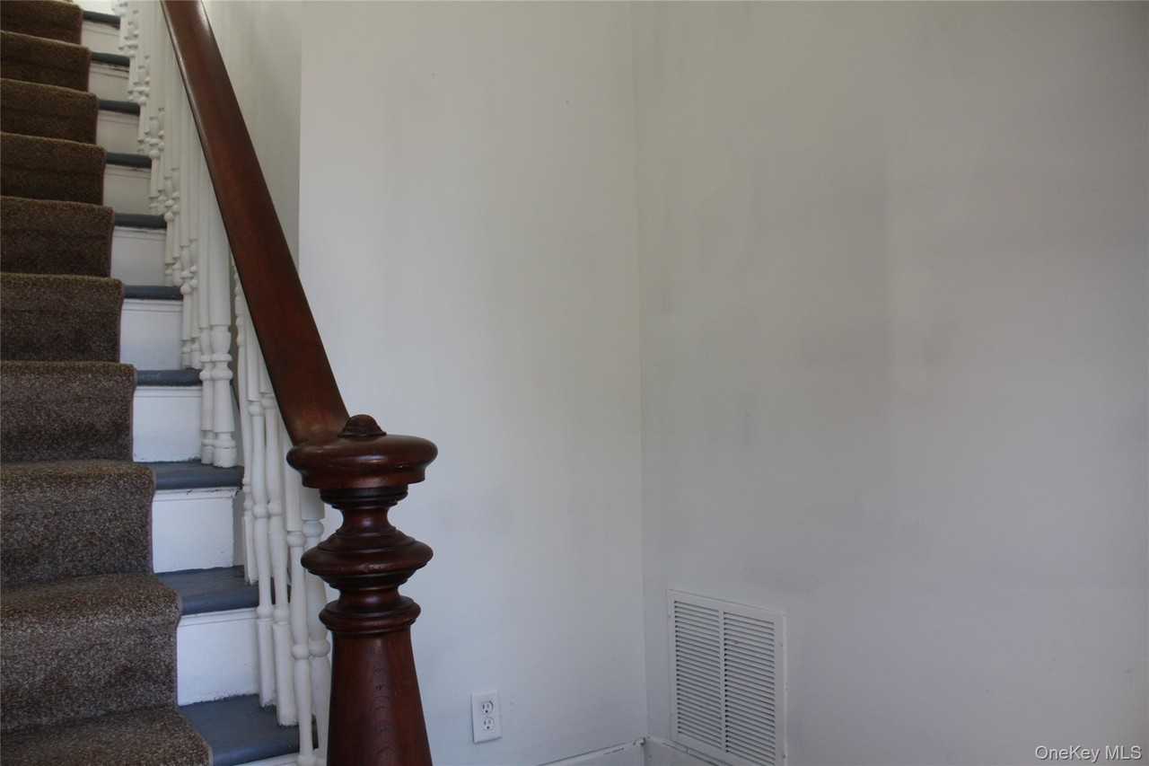 14 Liberty St #B - Photo 7 of 15