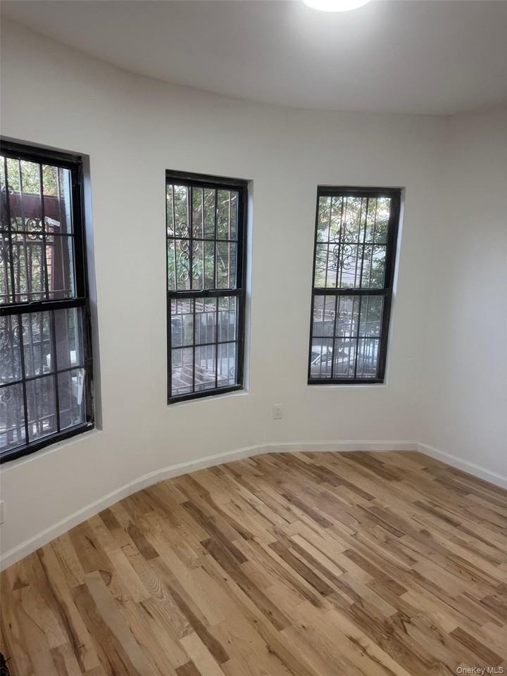 1827 Amethyst St #3FL - Photo 6 of 7