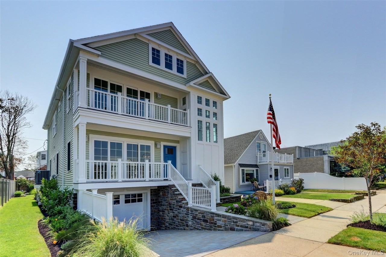 538 W Walnut St - Photo 2 of 24