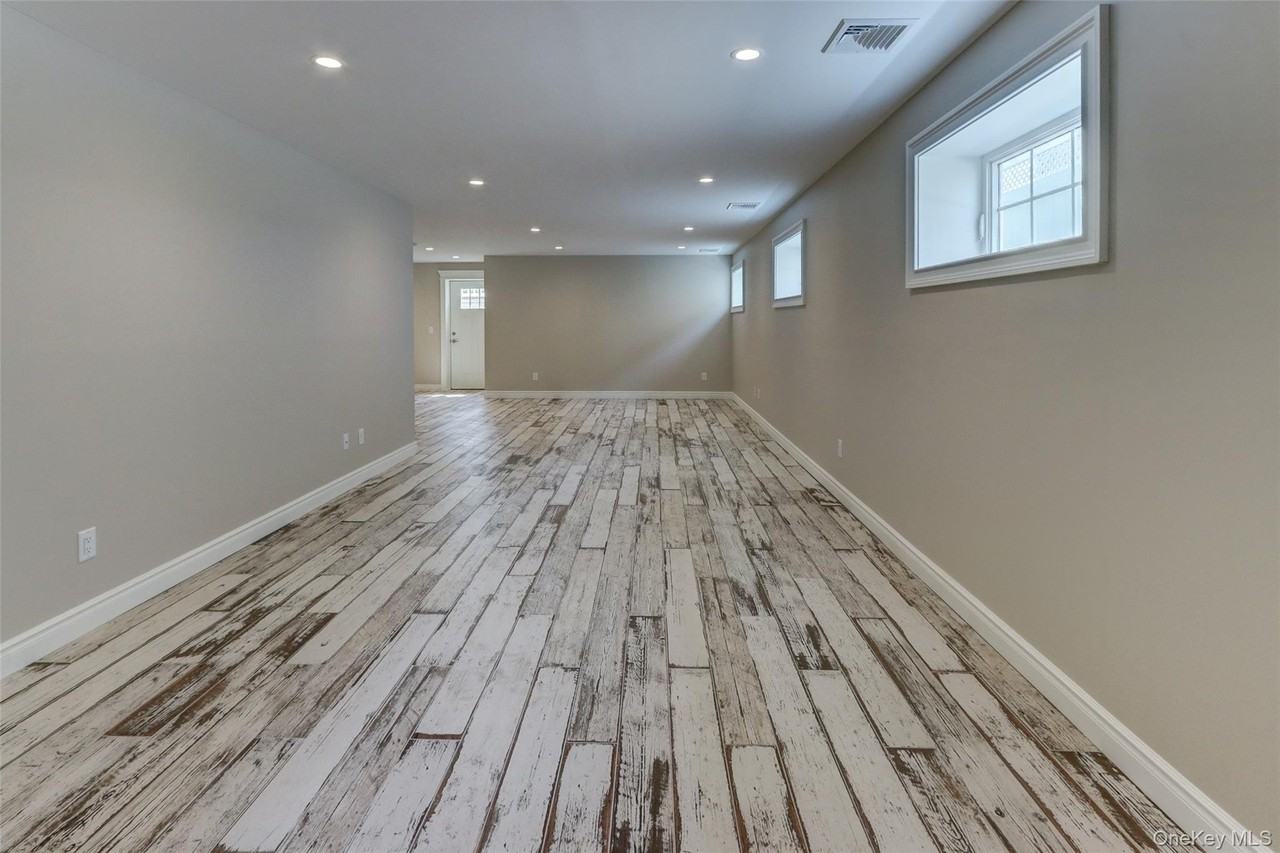 538 W Walnut St - Photo 5 of 24