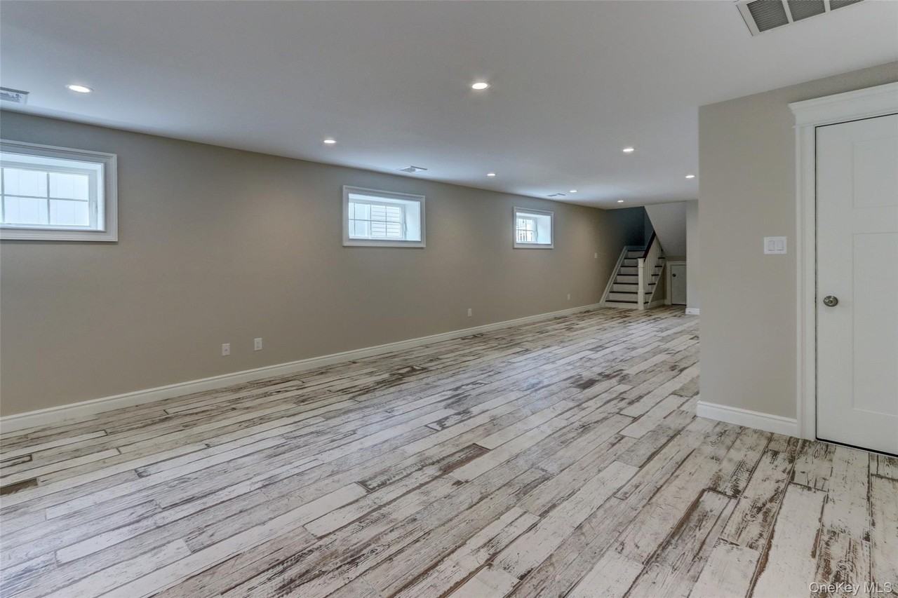 538 W Walnut St - Photo 7 of 24