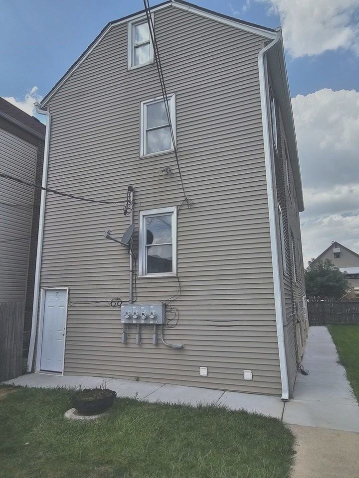 2441 West 46th Place #2 - Photo 7 of 7