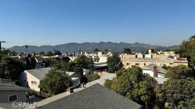 420 Milford St - Photo 3 of 30