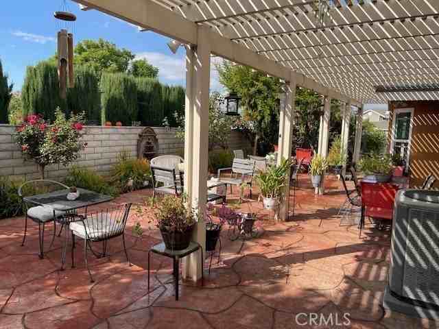 5175 Chapala Dr - Photo 2 of 20