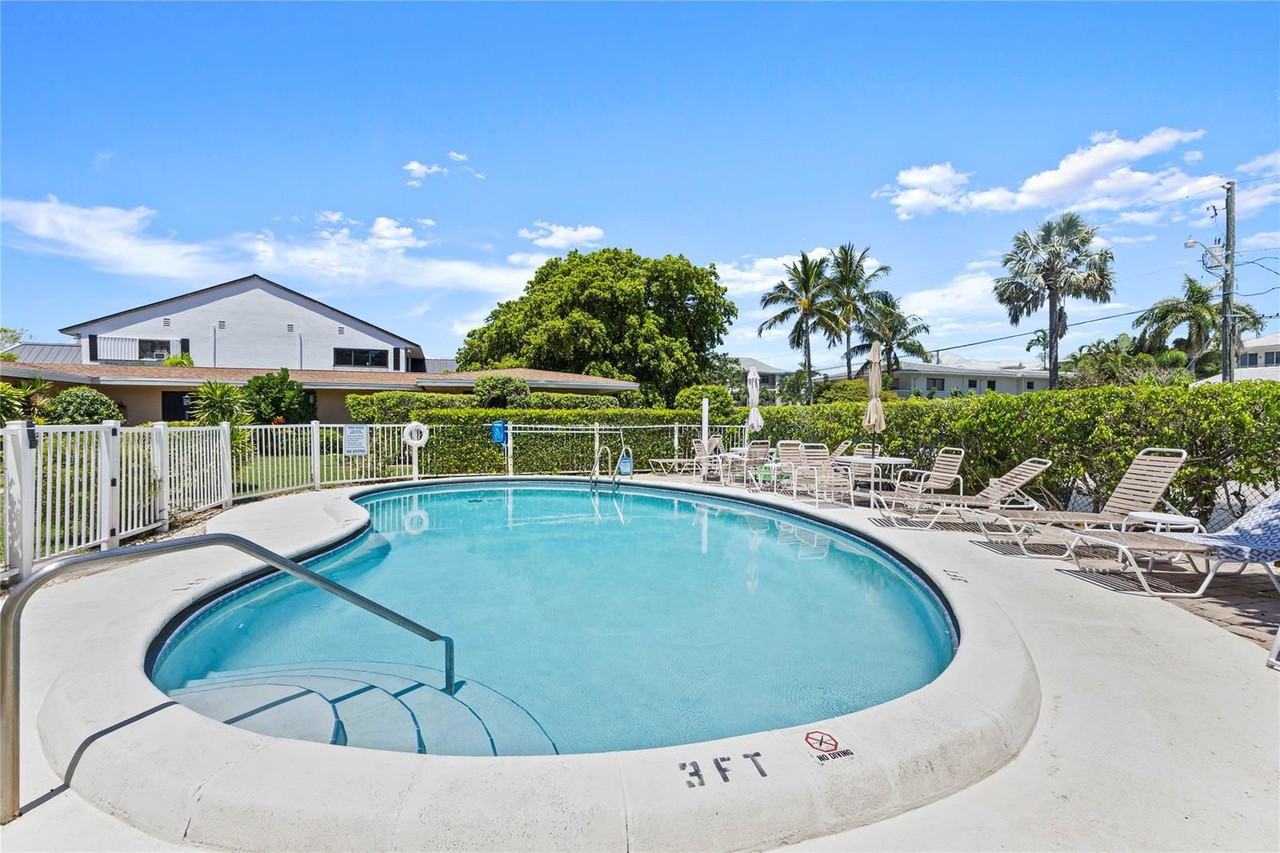 3208 Se 11th St #104A - Photo 7 of 8