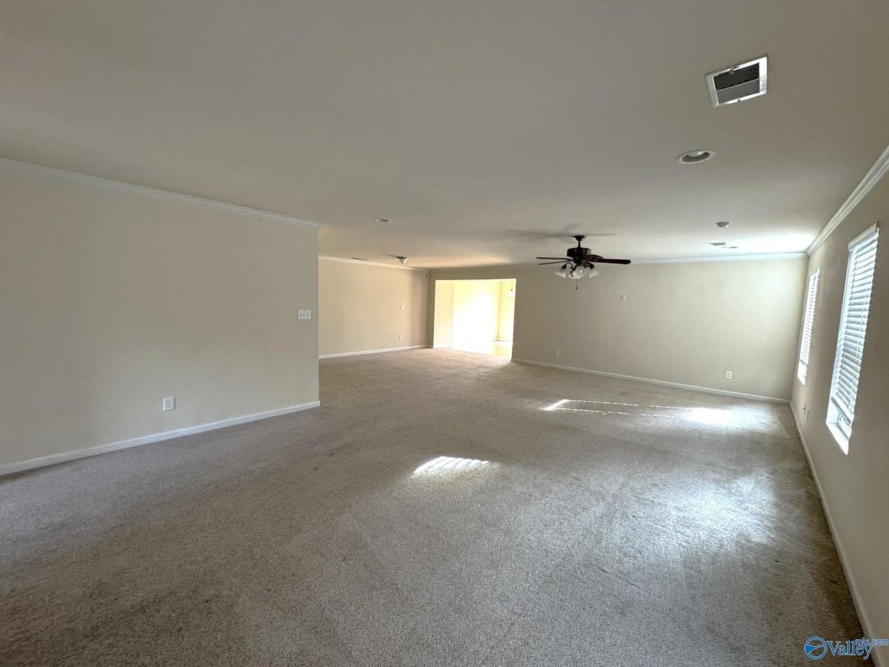 219 Ivyleaf Dr Nw - Photo 4 of 34