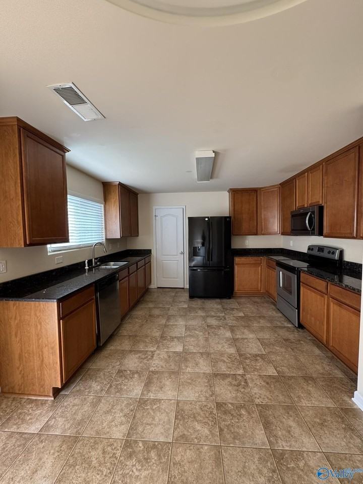 219 Ivyleaf Dr Nw - Photo 7 of 34