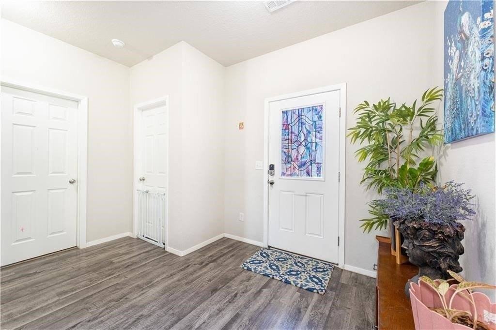 6704 Sw Pilgrim Rd - Photo 3 of 32