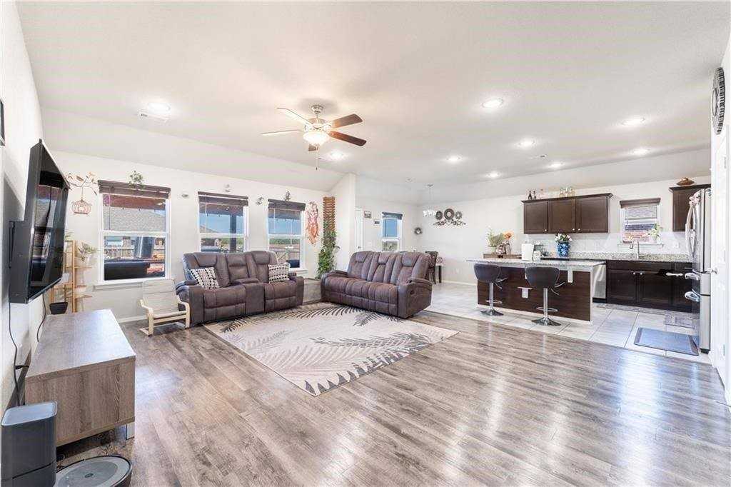 6704 Sw Pilgrim Rd - Photo 4 of 32