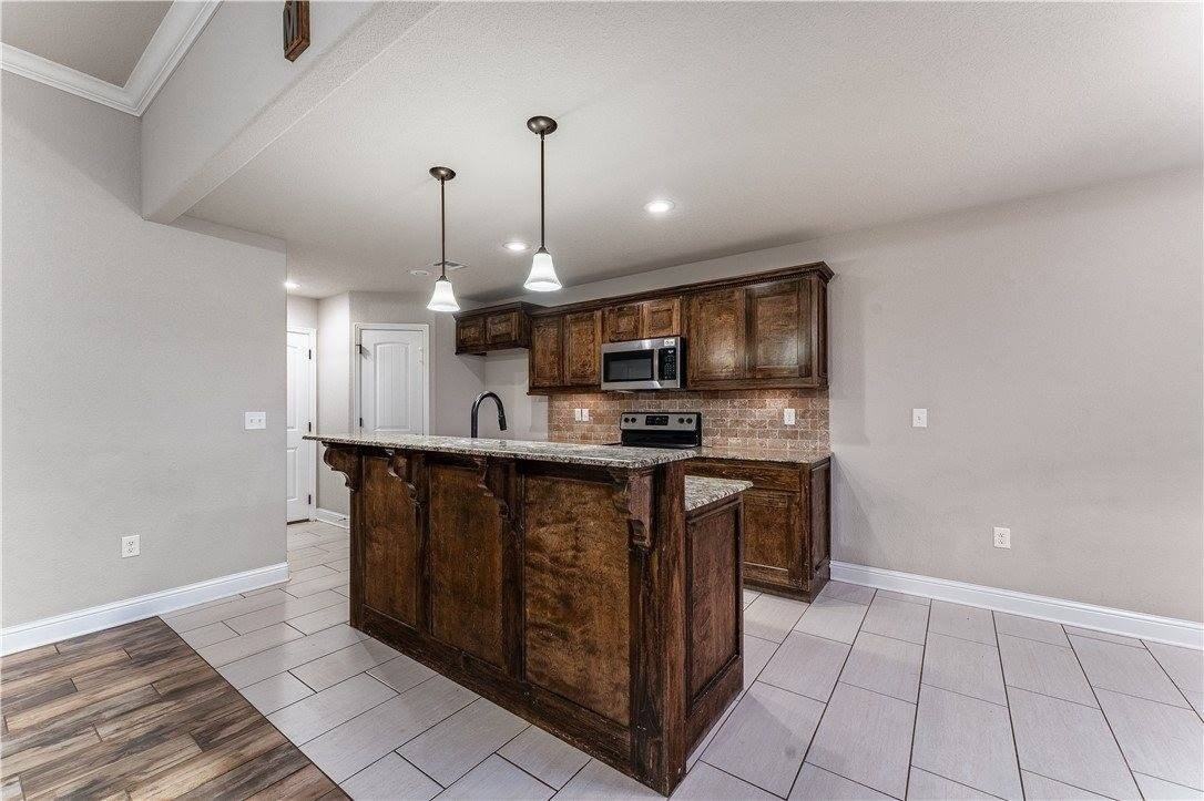 2091 Eagle Dr - Photo 5 of 32