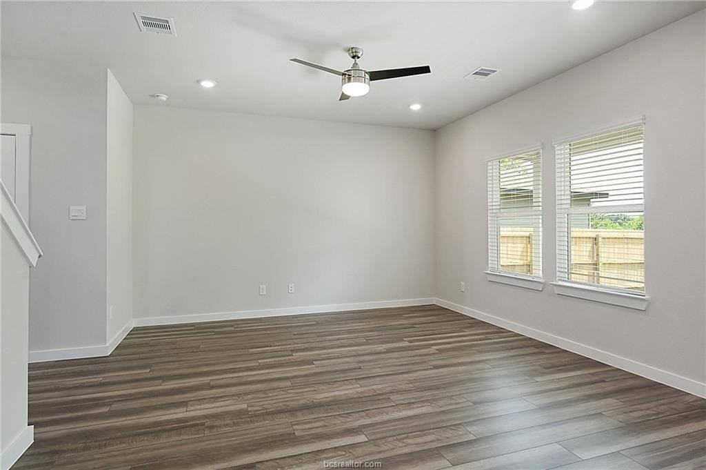 919 Lady Bird Ln - Photo 7 of 20