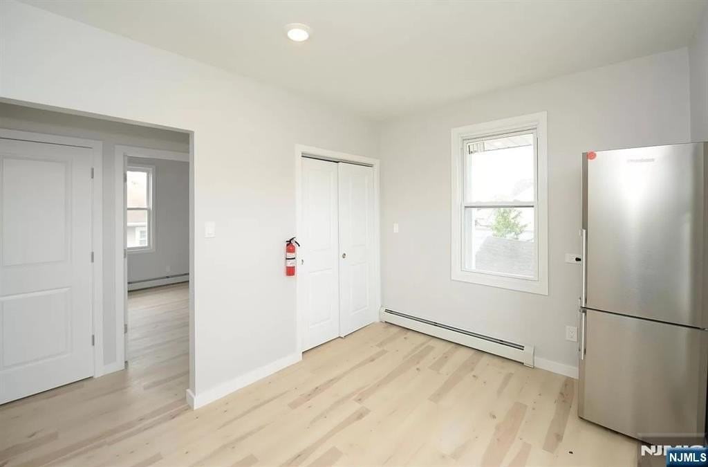 8-02 Chester St - Photo 4 of 13