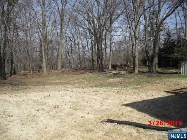 17 Amelia Dr - Photo 4 of 15