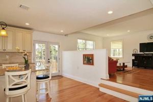 featured image of 184 Jefferson Ave