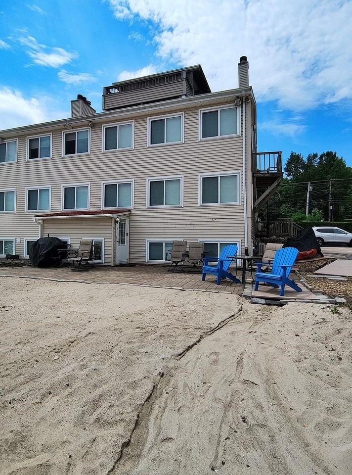 208 W Shore Rd #5 - Photo 2 of 20