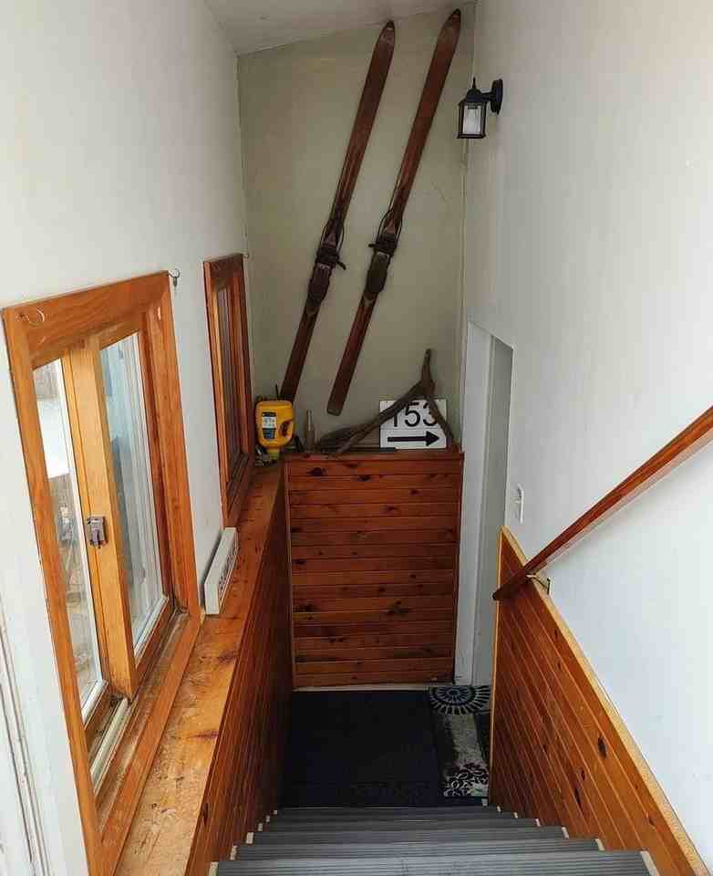 208 W Shore Rd #5 - Photo 3 of 20