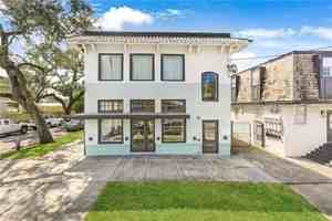 featured image of 2600 Ursulines Ave #201