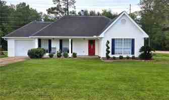 featured image of 202 W Briar Ct