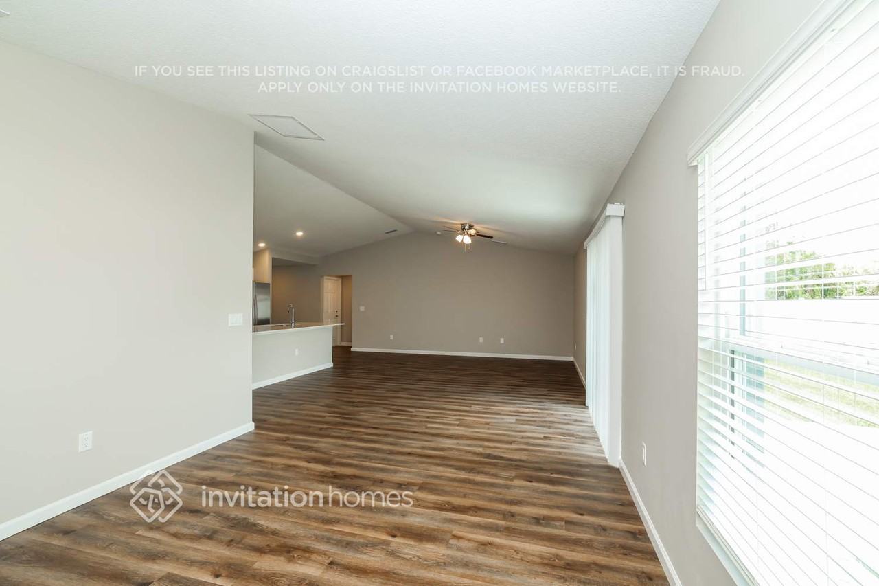 3851 Southwest Janiga Street - Photo 4 of 17